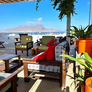 Gasthof Casa De Poco And Gallery, Mindelo